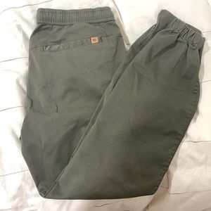 New ten tree green jogger, super cute, fits like a large